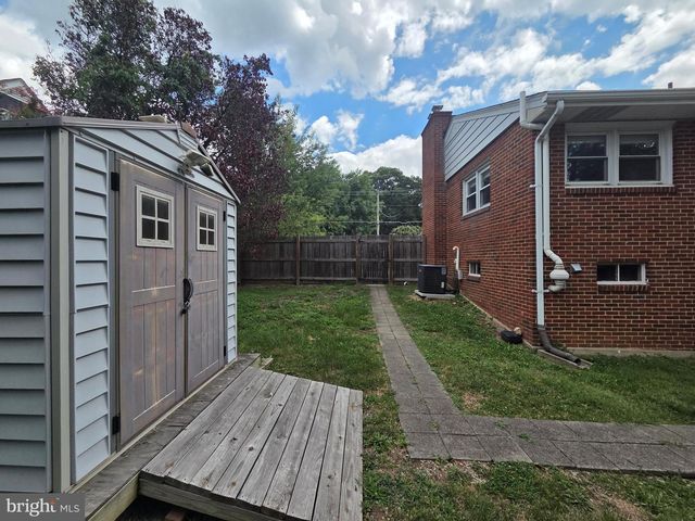 7020 QUANDER RD, Alexandria, VA 22307