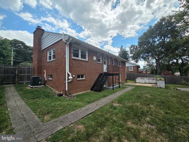 7020 QUANDER RD, Alexandria, VA 22307
