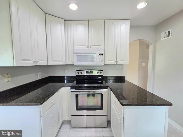 7020 QUANDER RD, Alexandria, VA 22307