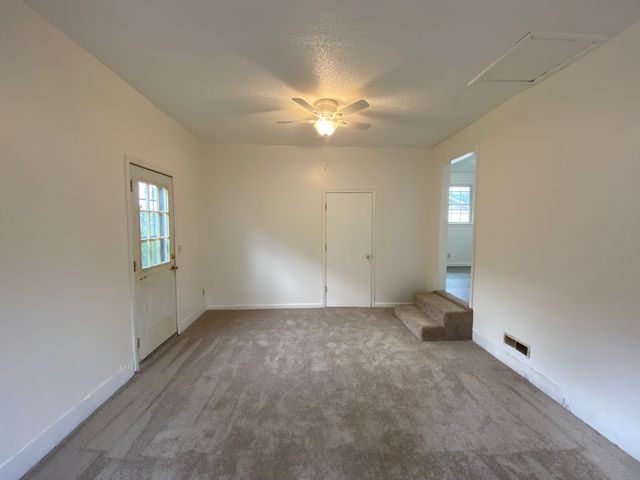 1277 Bagwell Dr, Clarksville, TN 37040