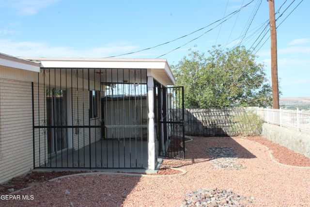 337 CLAIREMONT Road, El Paso, TX 79912