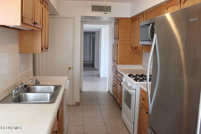 337 CLAIREMONT Road, El Paso, TX 79912