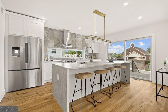 2118 RAND PL NE, Washington, DC 20002