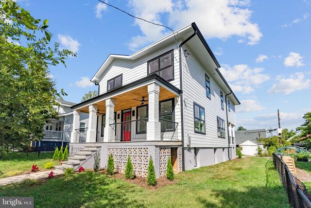 2118 RAND PL NE, Washington, DC 20002