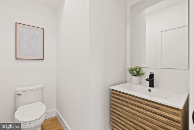 2118 RAND PL NE, Washington, DC 20002