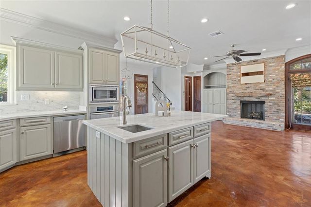 308 Oakley Drive, Sulphur, LA 70663