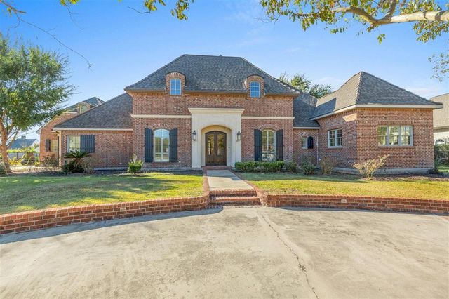 308 Oakley Drive, Sulphur, LA 70663