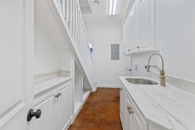 308 Oakley Drive, Sulphur, LA 70663