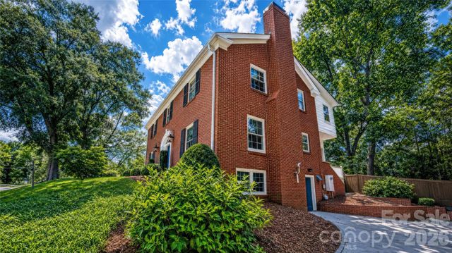 105 Montrose Street, Morganton, NC 28655