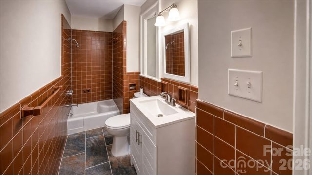 105 Montrose Street, Morganton, NC 28655
