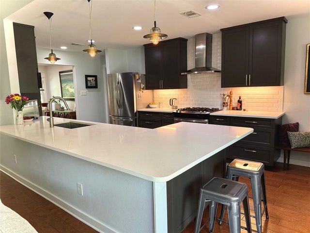 9603 Marsh DR, Austin, TX 78748