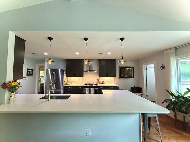 9603 Marsh DR, Austin, TX 78748