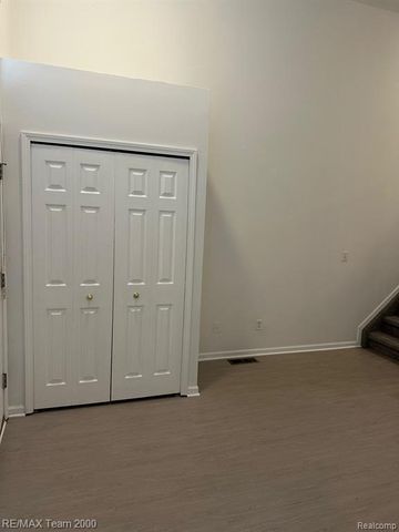 4326 Maple Street, Dearborn, MI 48126