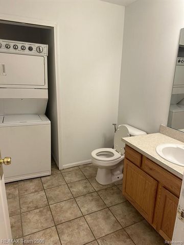 4326 Maple Street, Dearborn, MI 48126