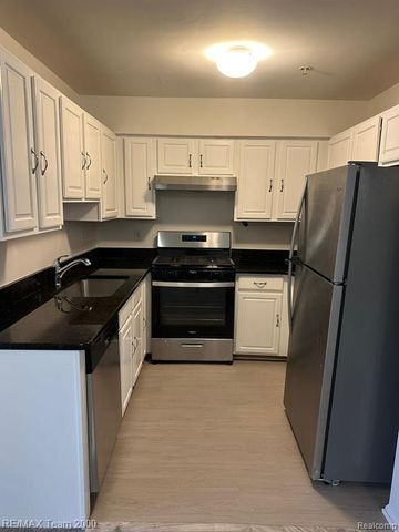 4326 Maple Street, Dearborn, MI 48126