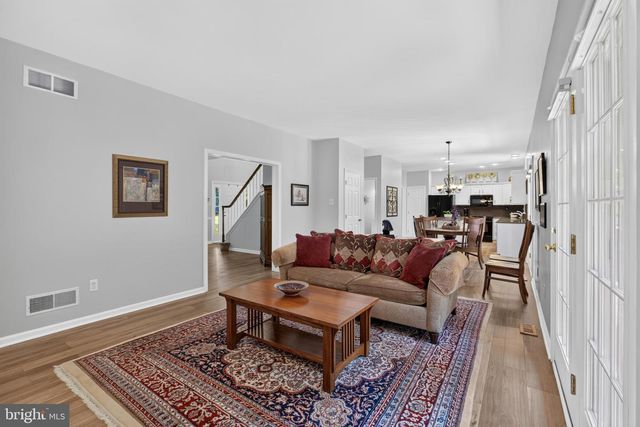 11 SULLIVAN CHASE DR, Avondale, PA 19311