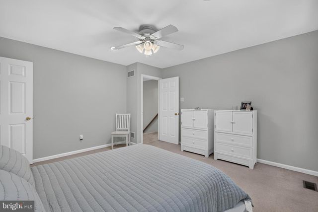 11 SULLIVAN CHASE DR, Avondale, PA 19311
