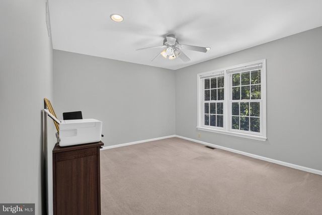 11 SULLIVAN CHASE DR, Avondale, PA 19311