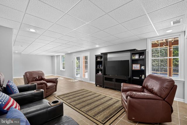 11 SULLIVAN CHASE DR, Avondale, PA 19311