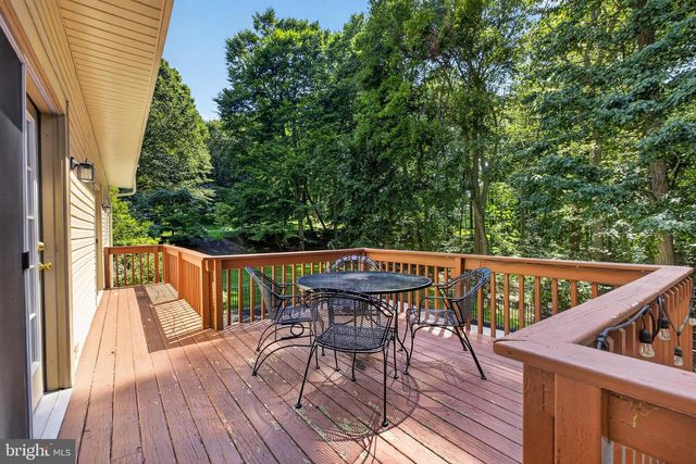 11 SULLIVAN CHASE DR, Avondale, PA 19311