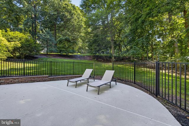 11 SULLIVAN CHASE DR, Avondale, PA 19311