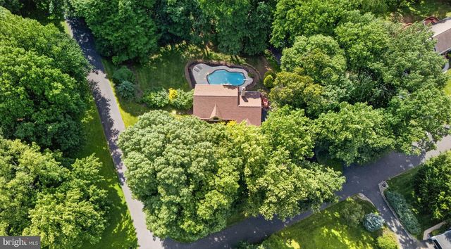 11 SULLIVAN CHASE DR, Avondale, PA 19311