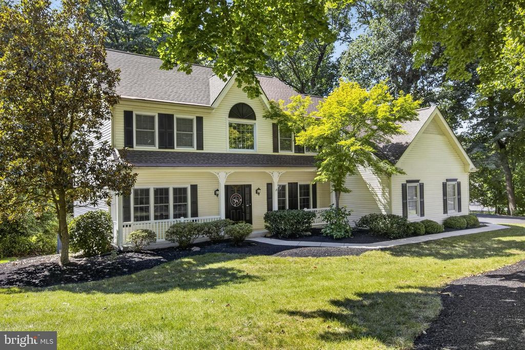 11 SULLIVAN CHASE DR, Avondale, PA 19311