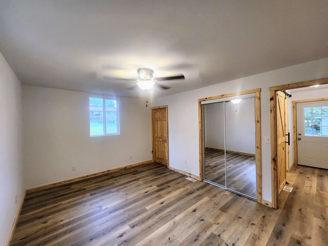 1130 Dewey Street, Houston, MO 65483