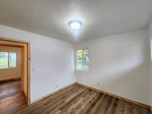 1130 Dewey Street, Houston, MO 65483