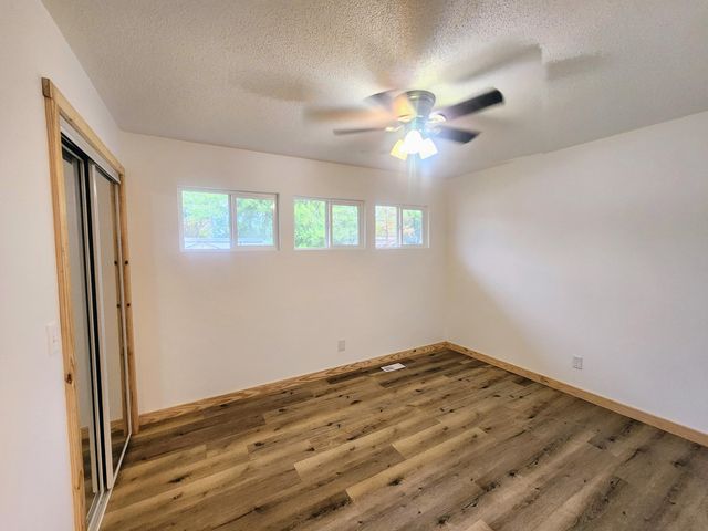 1130 Dewey Street, Houston, MO 65483