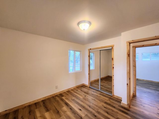 1130 Dewey Street, Houston, MO 65483