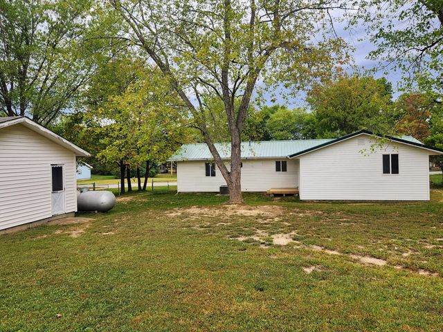 1130 Dewey Street, Houston, MO 65483