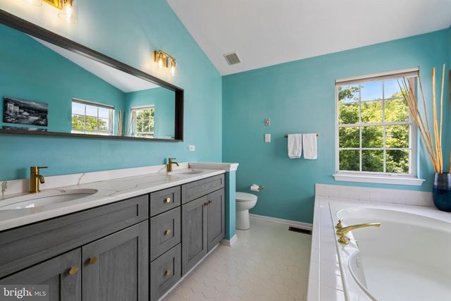 117 EUROPA BLVD, Cherry Hill, NJ 08003