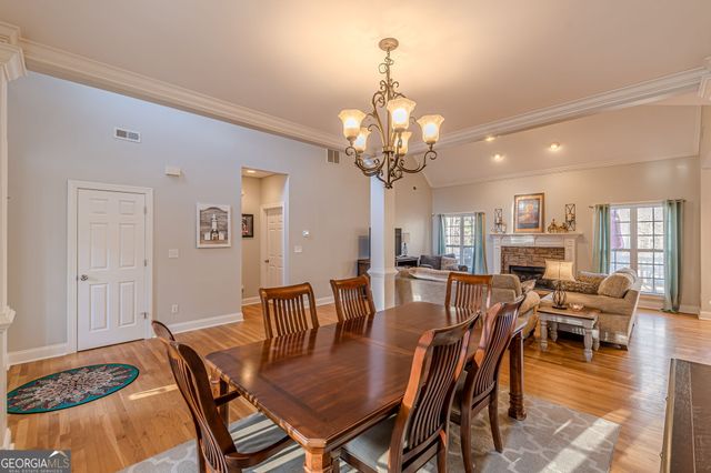 125 Lyndhurst Way, Sharpsburg, GA 30277