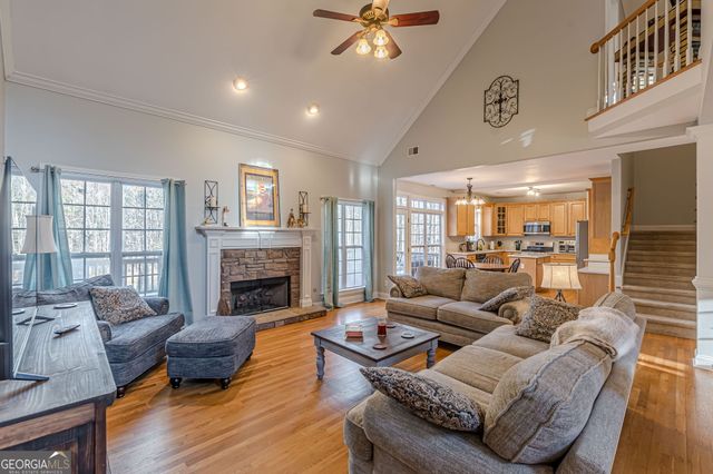 125 Lyndhurst Way, Sharpsburg, GA 30277