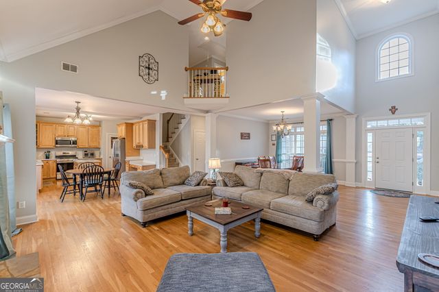 125 Lyndhurst Way, Sharpsburg, GA 30277