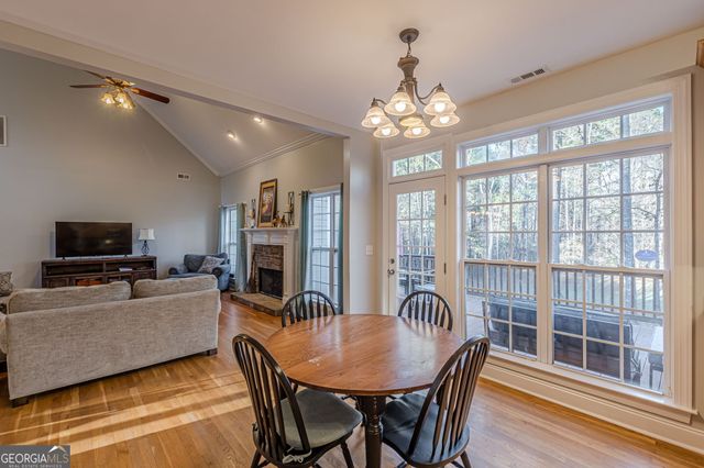 125 Lyndhurst Way, Sharpsburg, GA 30277