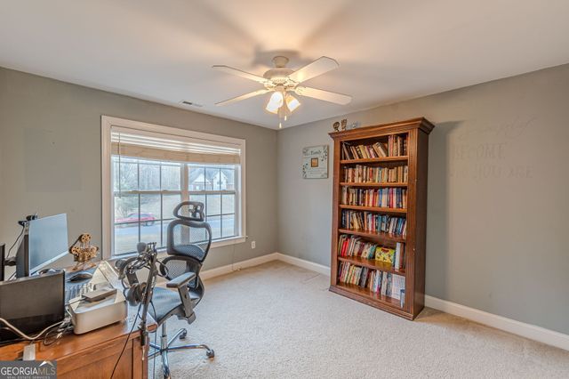 125 Lyndhurst Way, Sharpsburg, GA 30277