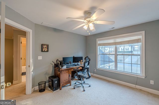 125 Lyndhurst Way, Sharpsburg, GA 30277