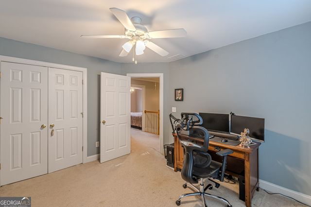 125 Lyndhurst Way, Sharpsburg, GA 30277