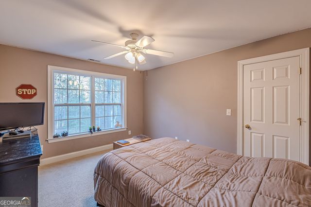 125 Lyndhurst Way, Sharpsburg, GA 30277