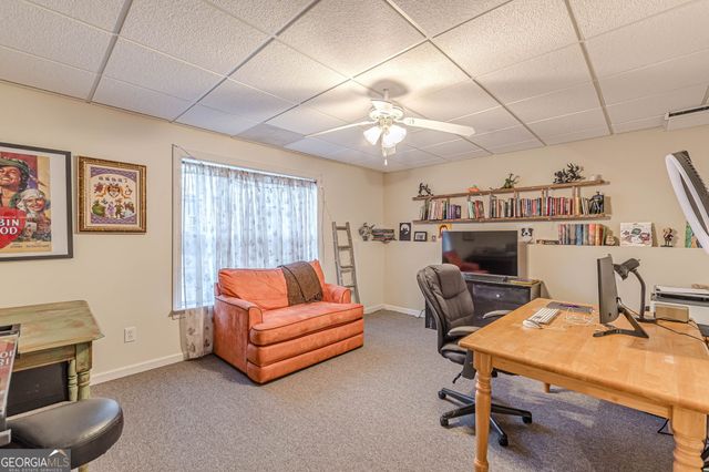 125 Lyndhurst Way, Sharpsburg, GA 30277