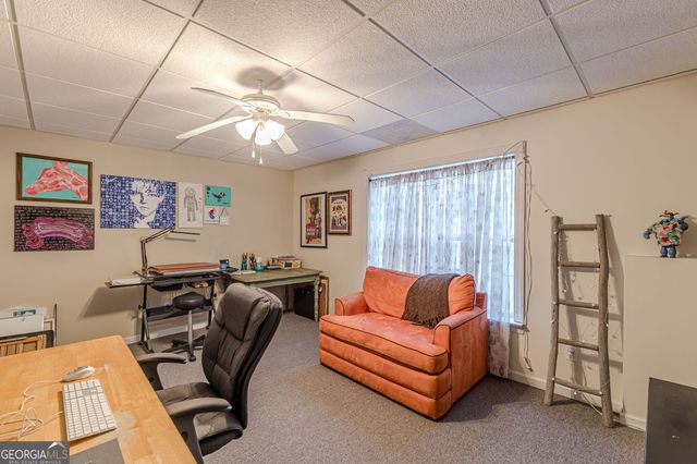 125 Lyndhurst Way, Sharpsburg, GA 30277