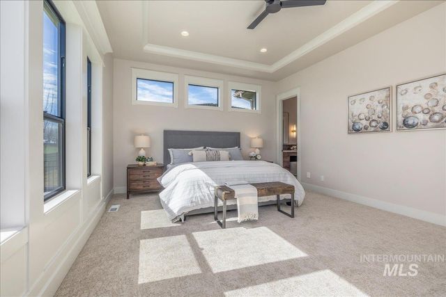 2927 W Three Lakes Dr., Meridian, ID 83646