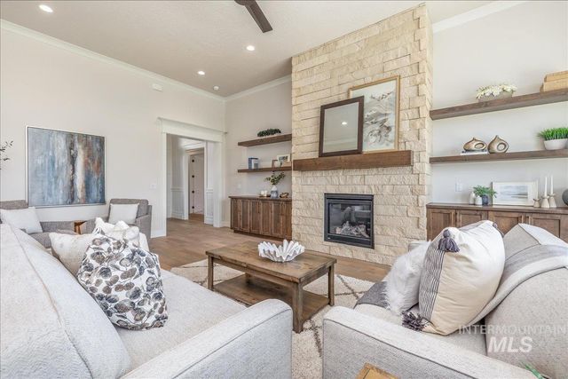 2927 W Three Lakes Dr., Meridian, ID 83646