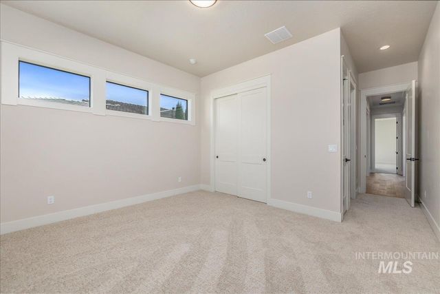 2927 W Three Lakes Dr., Meridian, ID 83646