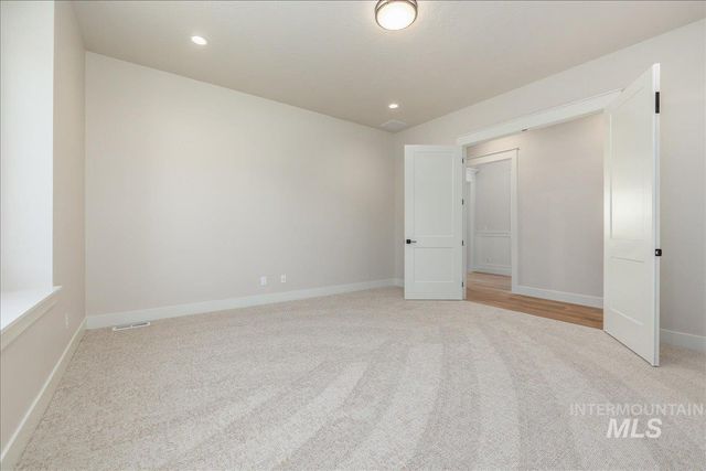 2927 W Three Lakes Dr., Meridian, ID 83646