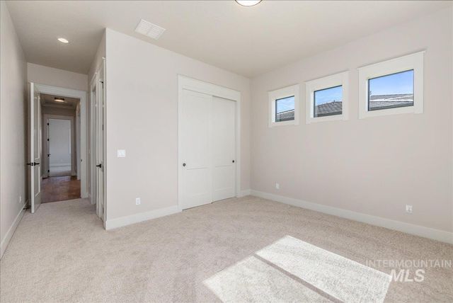 2927 W Three Lakes Dr., Meridian, ID 83646