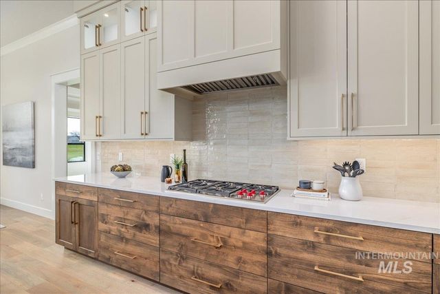 2927 W Three Lakes Dr., Meridian, ID 83646