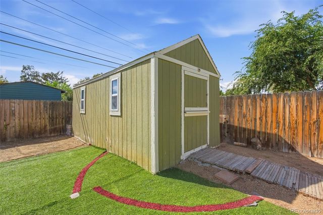 871 Victor Street, Aurora, CO 80011